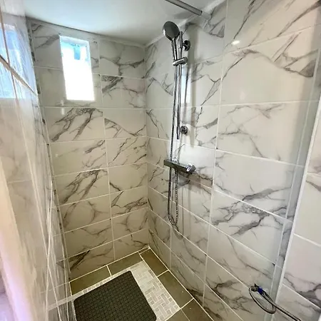 شقة Petite Majorelle ليبورن